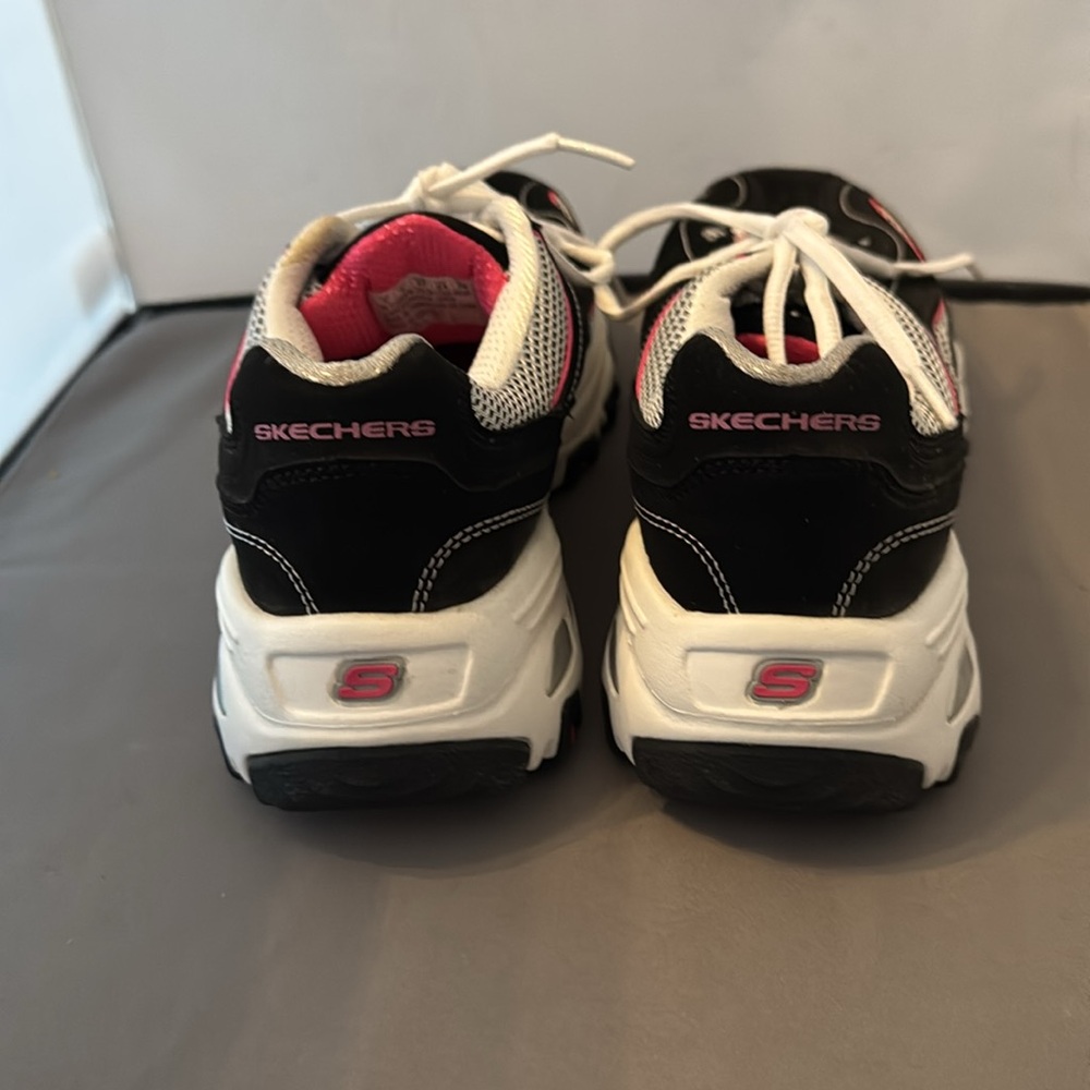 Skechers D Lites Black and Pink Sneakers with White‎ Trim size 7 - Picture 4 of 9